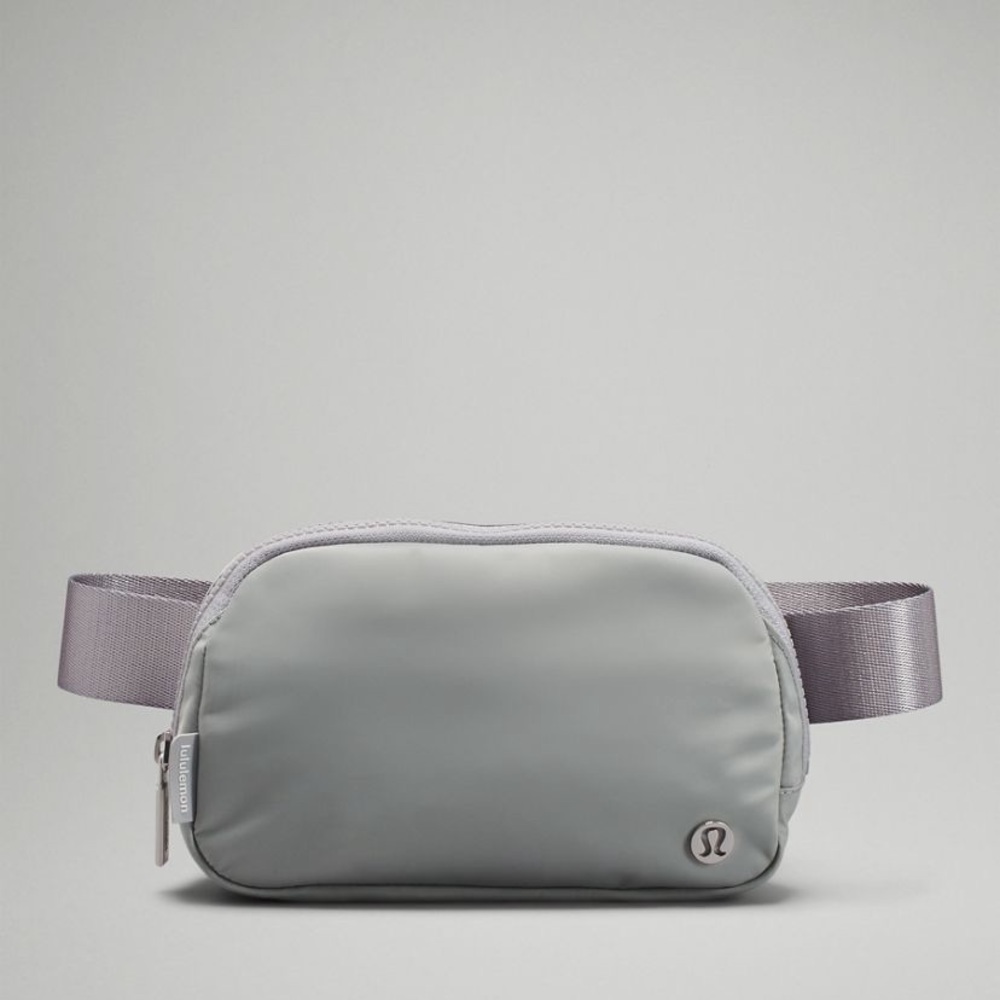 Lululemon everywhere belt bag